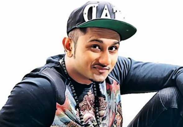 Court orders in-camera hearing in domestic violence case against Honey Singh