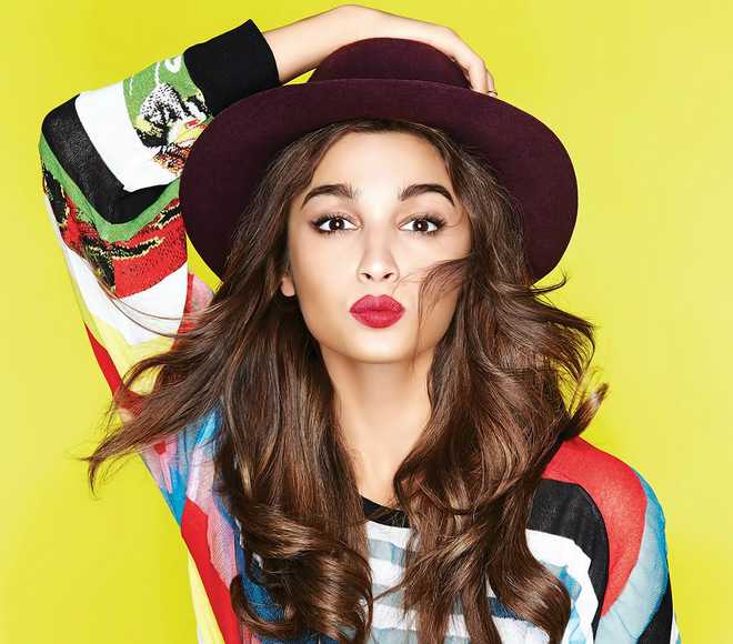 ‘Darlings, it’s a wrap!’ says Alia Bhatt as she shares BTS video