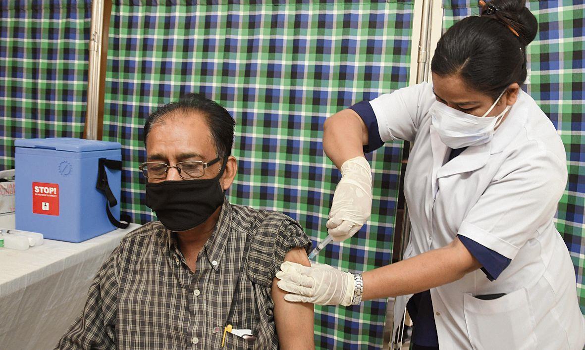 India records 33,376 new coronavirus cases, 308 deaths