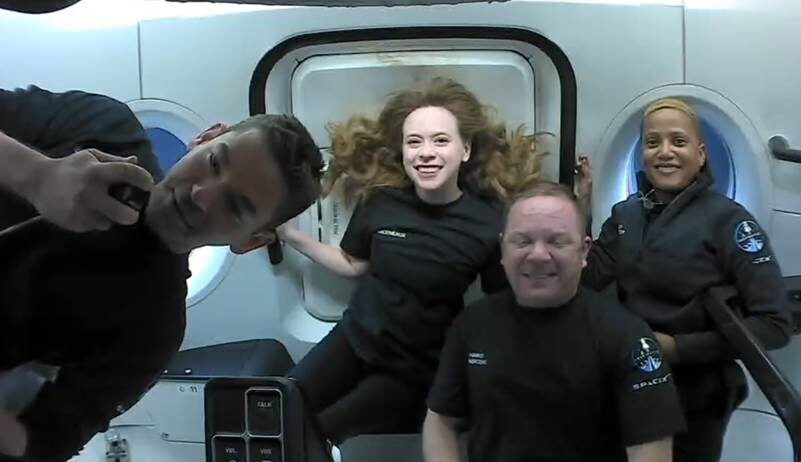 SpaceX’s 1st private crew motivates cancer kids from orbit