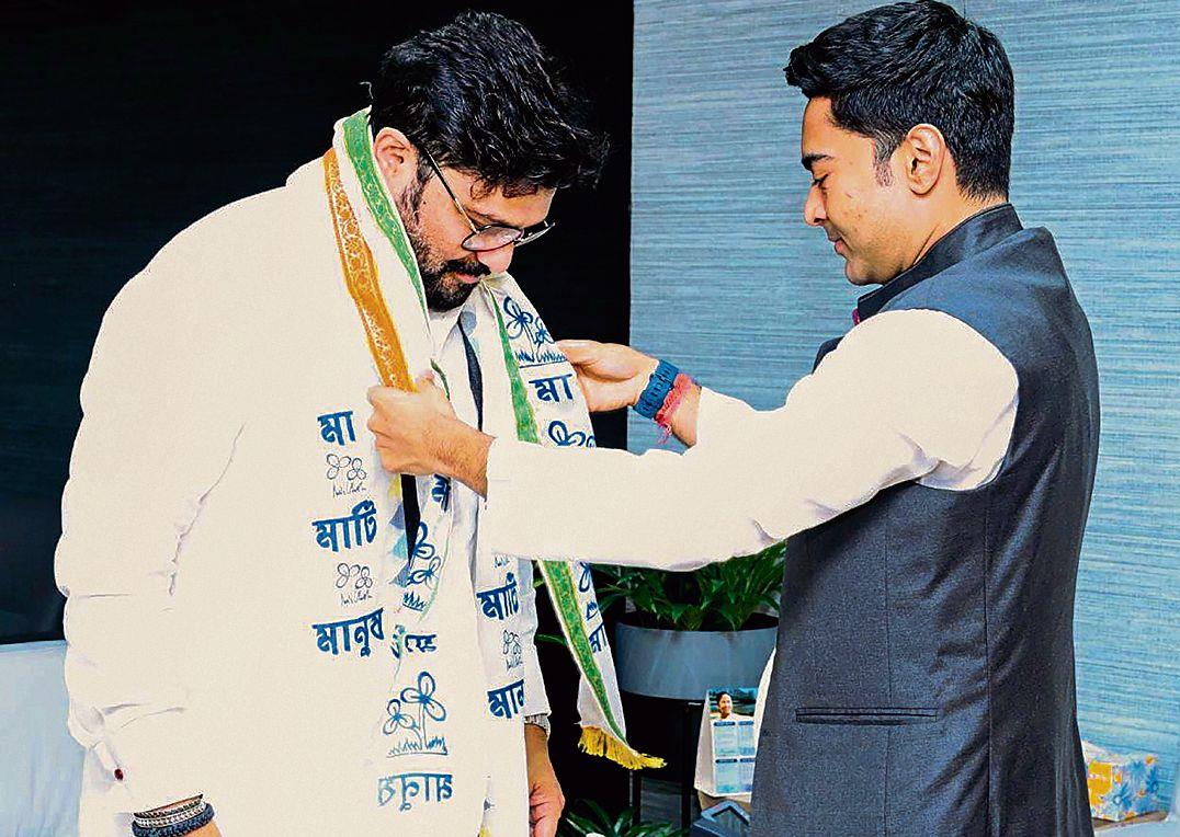 Setback for BJP ahead of bypoll, ex-minister Babul Supriyo joins TMC