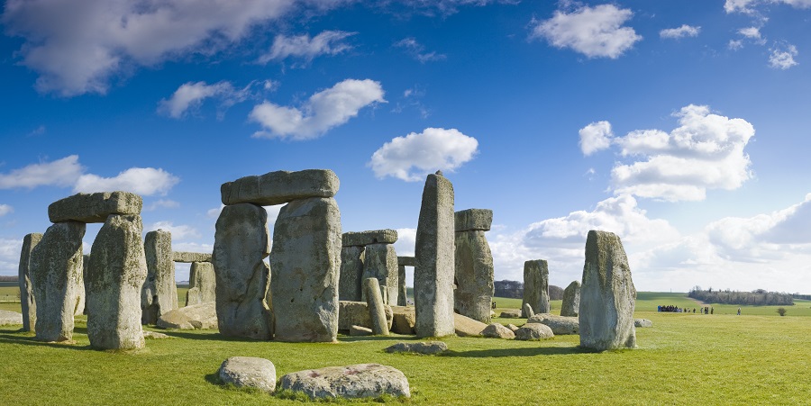 Major repair work starts at Stonehenge's stone circle