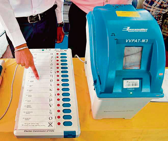 EC holds meeting with Punjab officials ahead of EVM-VVPAT checking