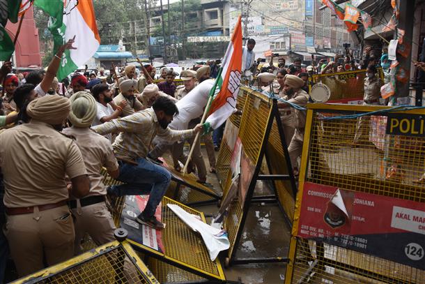 Congress, BJP men clash in Ludhiana; 15 hurt