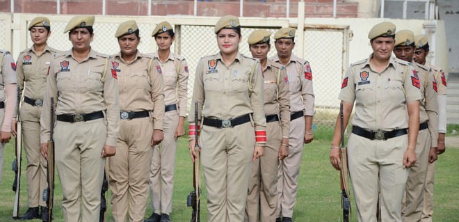No ponytails while in uniform, tie a bun: Hoshiarpur SSP Amneet Kondal to  women cops