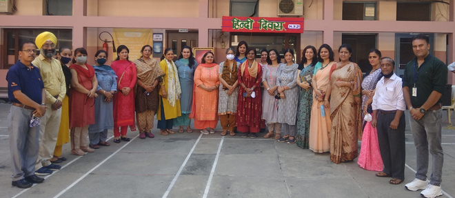 DAV School, Amritsar, celebrates Hindi Diwas