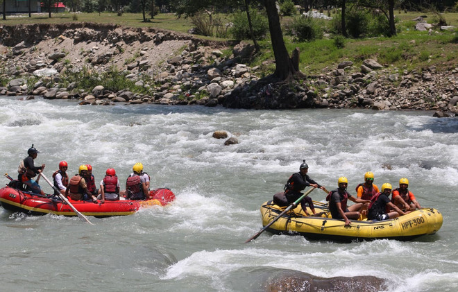 Water sports resume, tourist footfall increases in Manali