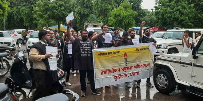 Jalandhar Meritorious School teachers protest, demand regular jobs