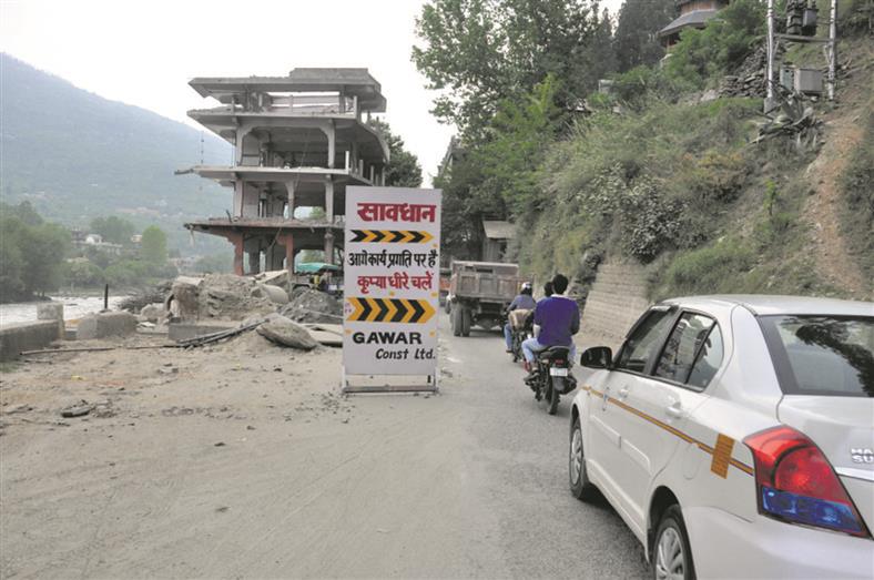 Illegal structures along Manali highway to be razed