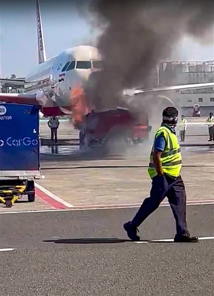 Pushback tractor catches fire at Mumbai airport; no casualty or damage