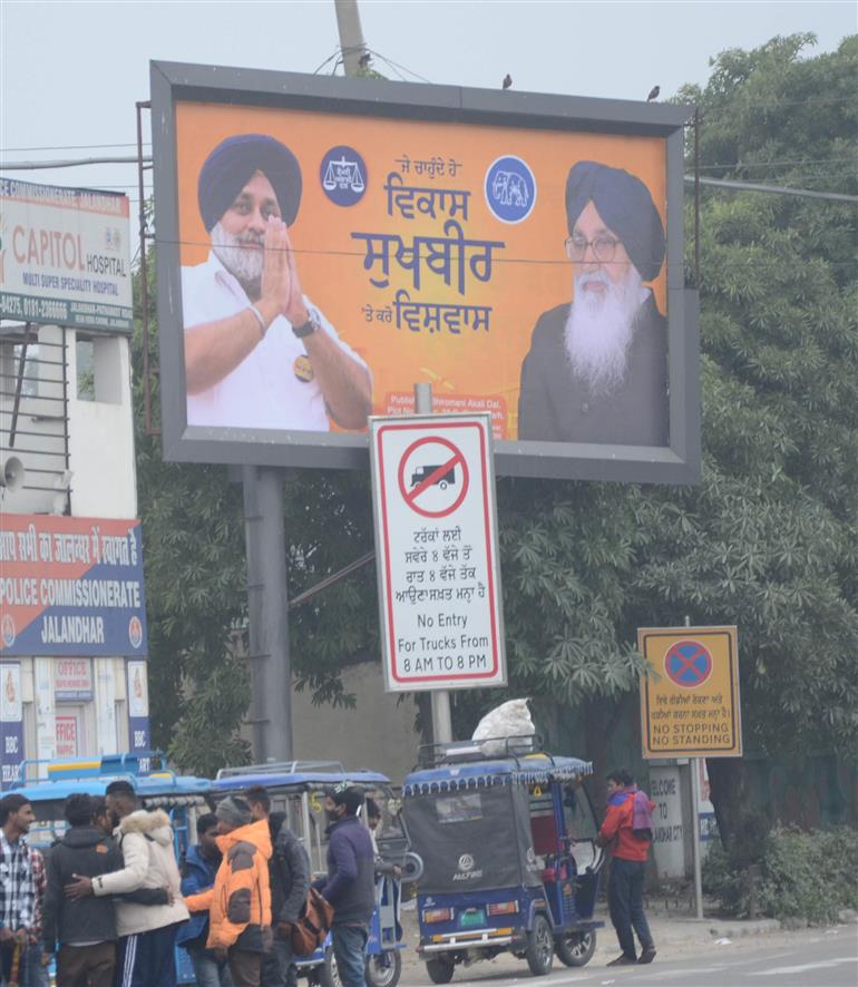 Ex-CM Parkash Singh Badal back on Akali Dal billboards