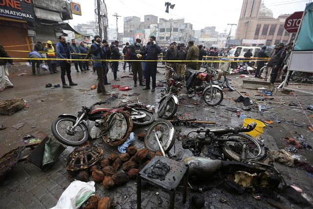 Shekh Rasheed Porn Vedio - Pakistan police identify three suspects behind bomb blast at Lahore's  Anarkali market