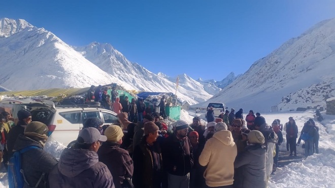 60 passengers rescued in Lahaul valley