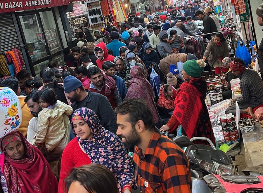 Sale in bazaars keeps admn on toes