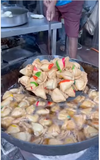 Video of Kanpur vendor making coloured samosas leaves people amused