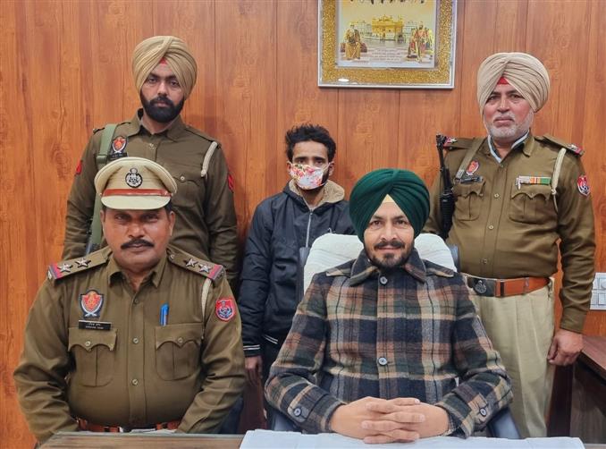 Smuggler nabbed with 100-gm heroin, Rs 54,000 in Ludhiana