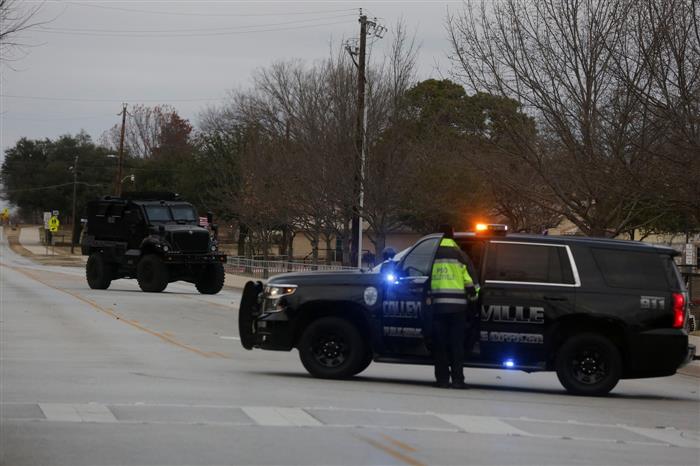 FBI storms Texas synagogue to release hostages; gunman dead after hours-long standoff