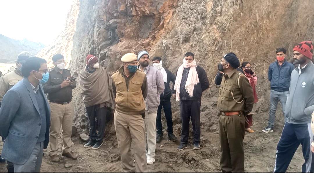 Landslide at illegal mining site in Haryana's Mahendragarh, 1 dead