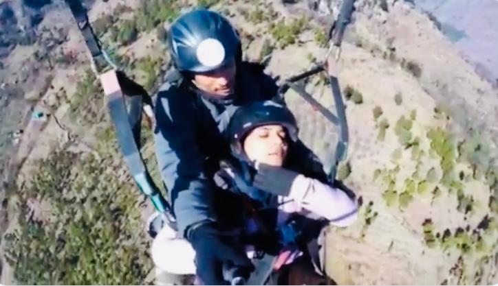 Anxious woman in new paragliding video will remind you of 'Land kara de' man as instructor requests her to 'chill' else 'viral ho jayegi'