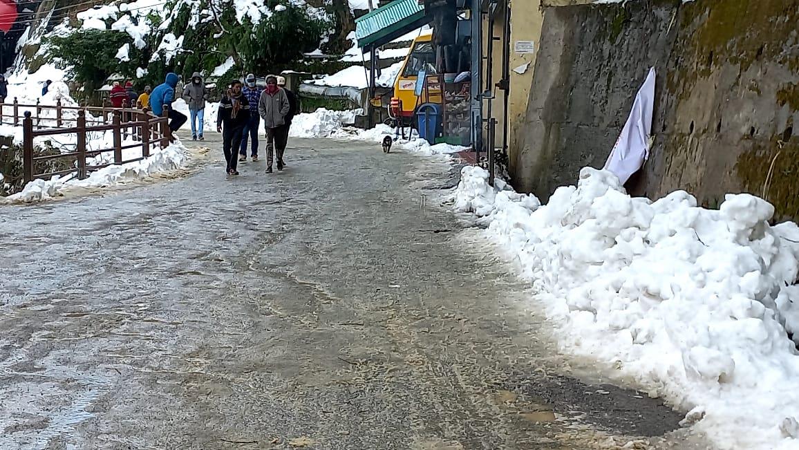 Slippery Shimla roads risky for driving