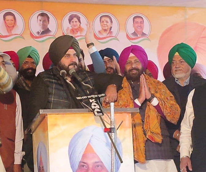 If PM Modi has to stop for 15 minutes, why BJP is so scared, asks Navjot Sidhu