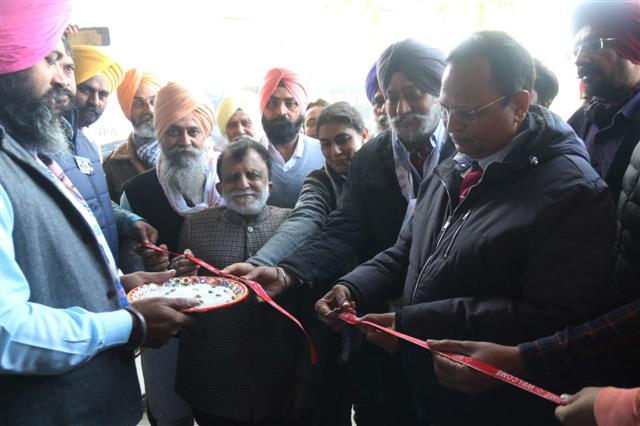 Delhi minister inaugurates AAP candidate's office in Dakha