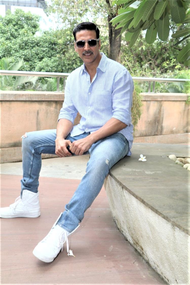 Akshay Kumar: Started my 2022 with all things positive except for covid