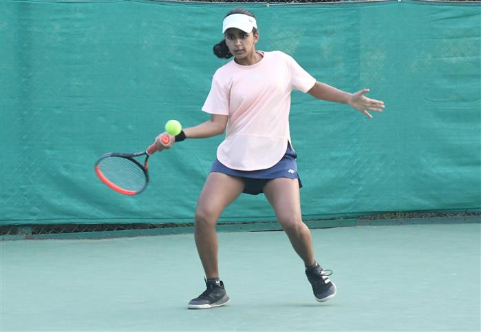 Tennis tourney: Top seed Niyati enters main draw