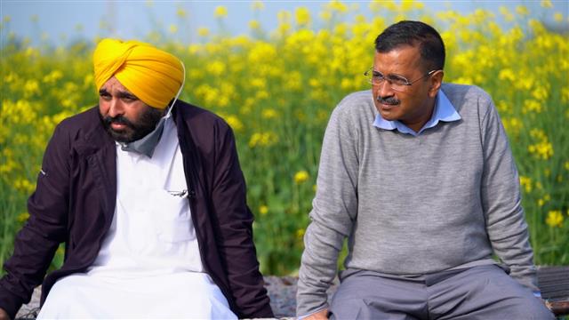 Arvind Kejriwal, Bhagwant Mann meet farmers in Punjab CM's constituency
