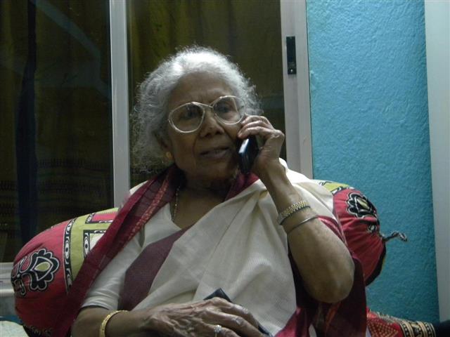 Singing legend Sandhya Mukherjee, 90, refuses Padma award, says give it to deserving junior artiste