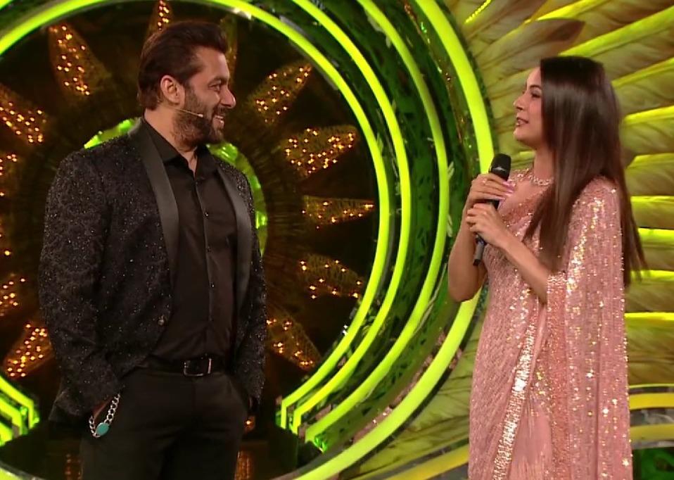 Salman Khan's soft corner for Shehnaaz Gill is so evident, only she can poke him for being single and it has Katrina Kaif's angle