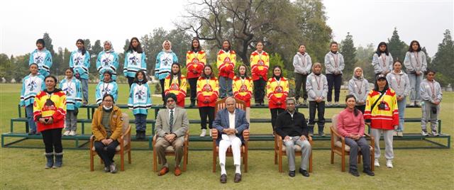 Punjab Governor honours National Women Ice Hockey champs