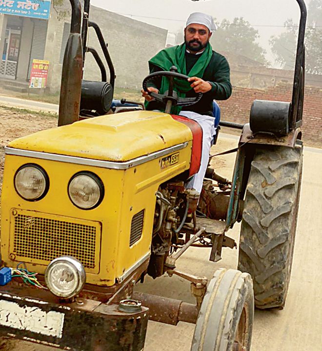 SSM candidate from Gidderbaha reaches out to villagers on tractor
