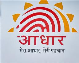 Delhi HC directs UIDAI to give info of people issued fake Aadhaar cards