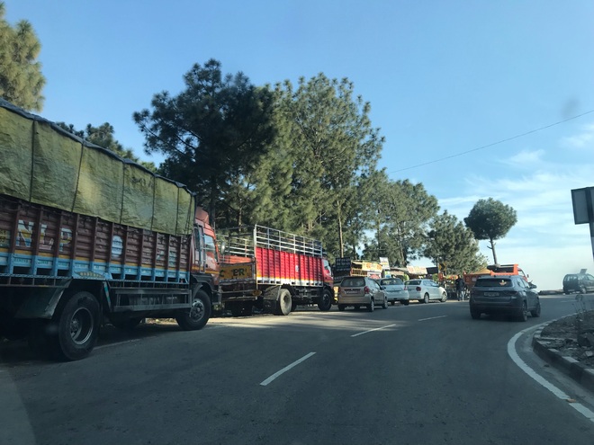 Himachal Diary: Fourlane Parwanoo-Solan highway or a parking lot?