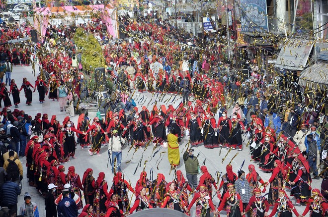 Manali Winter Carnival: 'Maha nati' mesmerises tourists