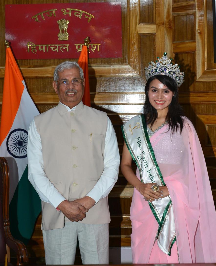 Miss Earth India Vanshika Parmar calls on Himachal Governor