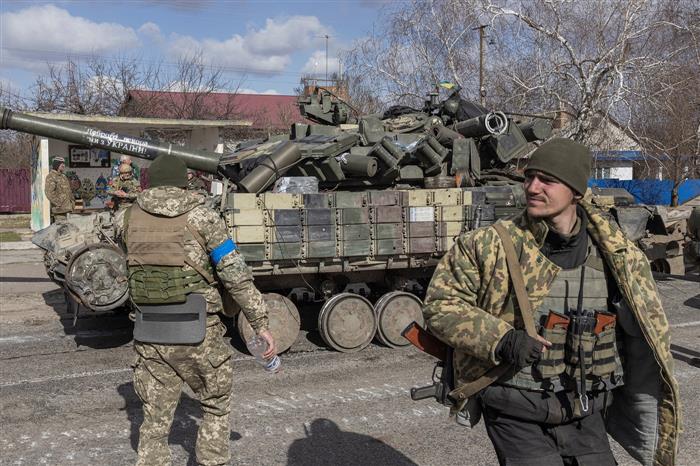 Russia-Ukraine War: Ukraine captures key town, Putin ally mulls possible nuclear response
