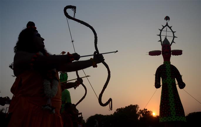 Jalandhar residents celebrate Dasehra with religious fervour
