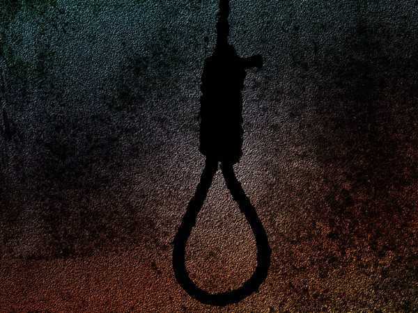 Muktsar: Woman hangs self to death