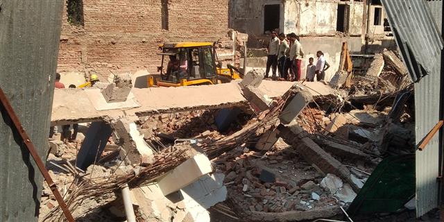 2 labourers killed after 3-storey building collapses amid demolition in Gurugram
