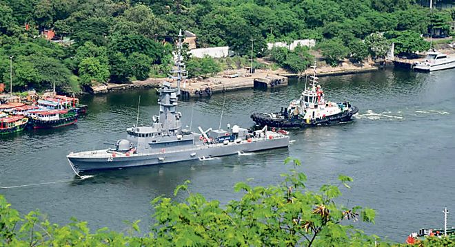 Indian Navy conducts exercises with Singapore