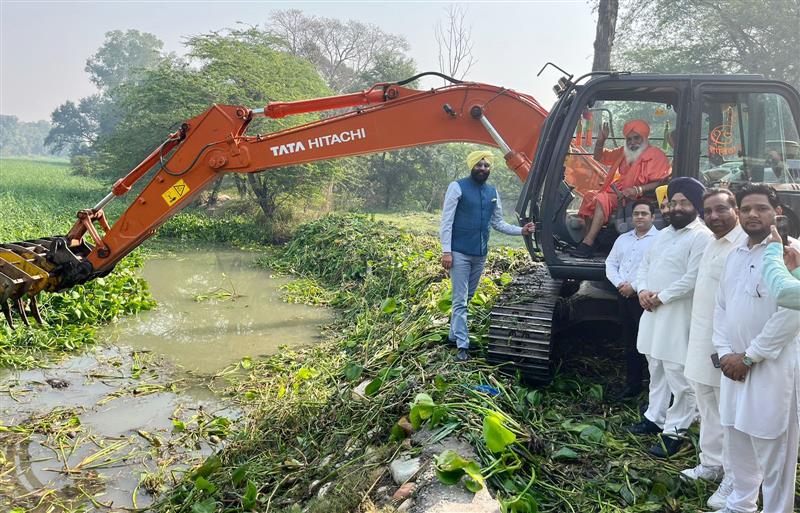 Kapurthala admn begins clean up of Kanjli Wetland again