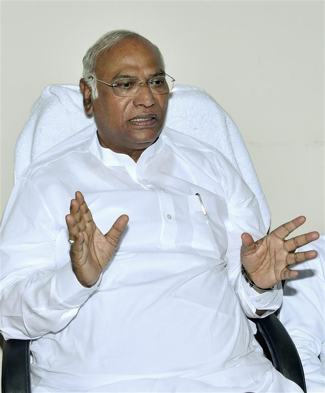 Did not enter Congress presidential race to oppose anyone, told Tharoor better to have consensus candidate: Mallikarjun Kharge