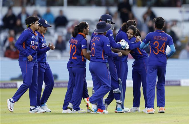 Indian women beat Sri Lanka by 41 runs in Asia Cup T20 opener