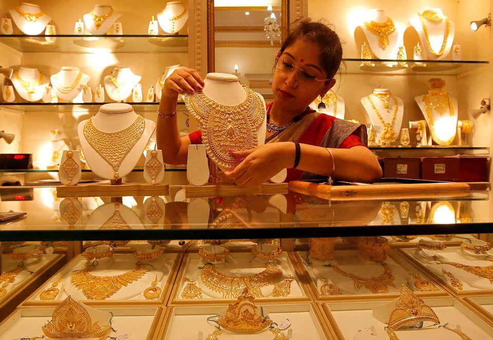 Banks divert gold supply from India to China