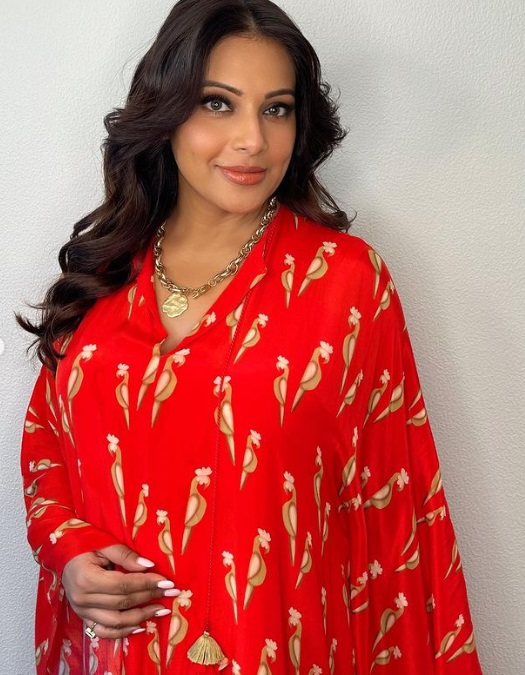 Mom-to-be Bipasha Basu’s  looks radiant in red kaftaan