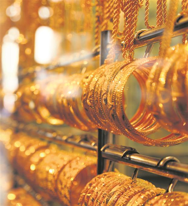 ED raids 2 Hyderabad-based firms, seizes Rs 149-cr jewellery