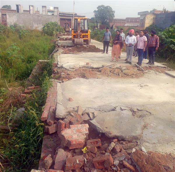 Amritsar MC demolishes four illegal colonies