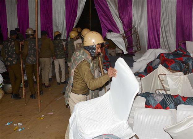 Panchkula: Protesting residents evicted in late-night swoop at Jhuriwala